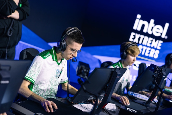 HLTV采访Falcons战队指挥：kyxsan：还需要和m0NESY一起实践体系