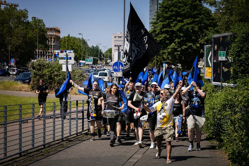 IEM科隆2027票价惹众怒！453元签名会不知见谁，德国粉丝团“咆哮熊”考虑抵制