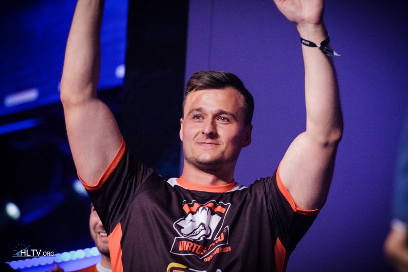 5eplay明星档案:pasha精彩图赏 csgo时期