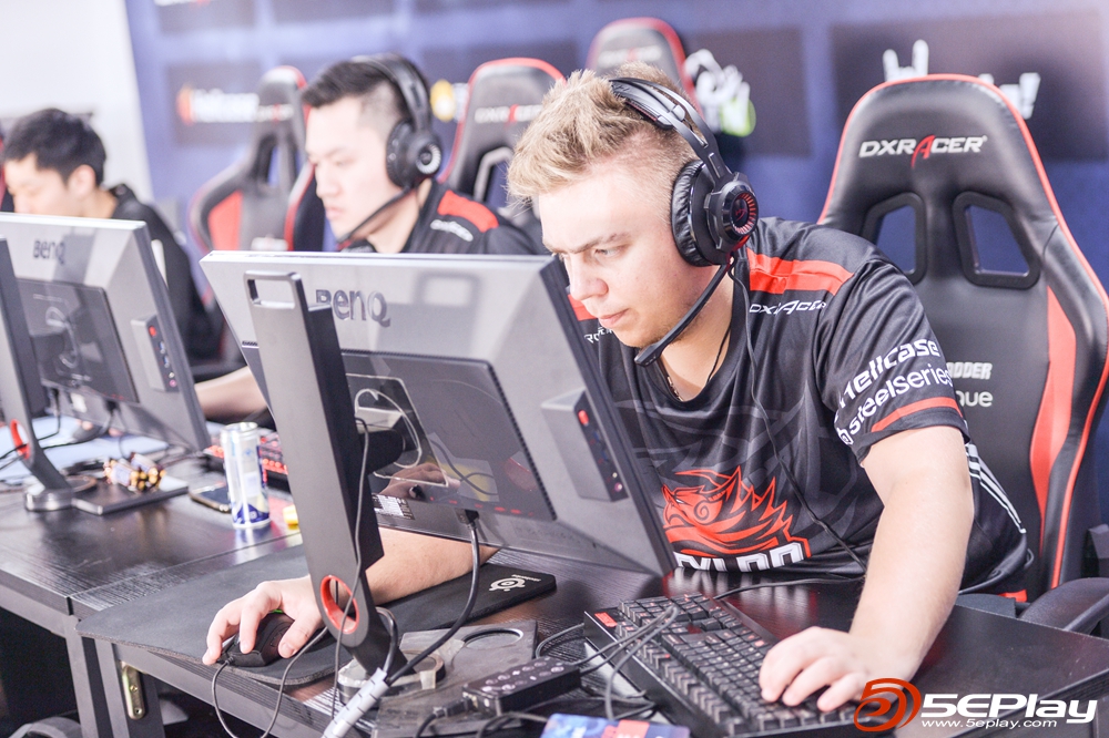 bondik的经典姿势