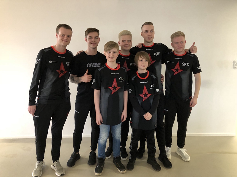 电竞也有爱8岁癌症小男孩圆梦astralis战队