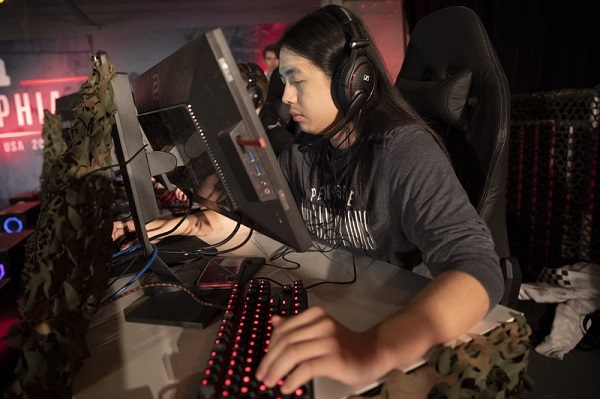 CSGO:解说gAuLeS公开质疑Chaos选手作弊,是因为缺乏对选手的了解吗?