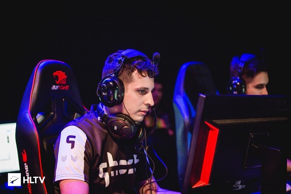 CSGO:解说gAuLeS公开质疑Chaos选手作弊,是因为缺乏对选手的了解吗?
