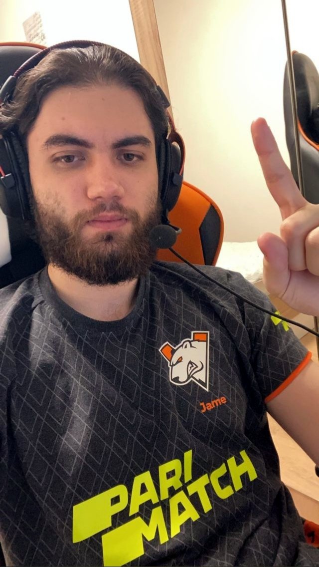 its jame time! vp让一追二og夺得冠军