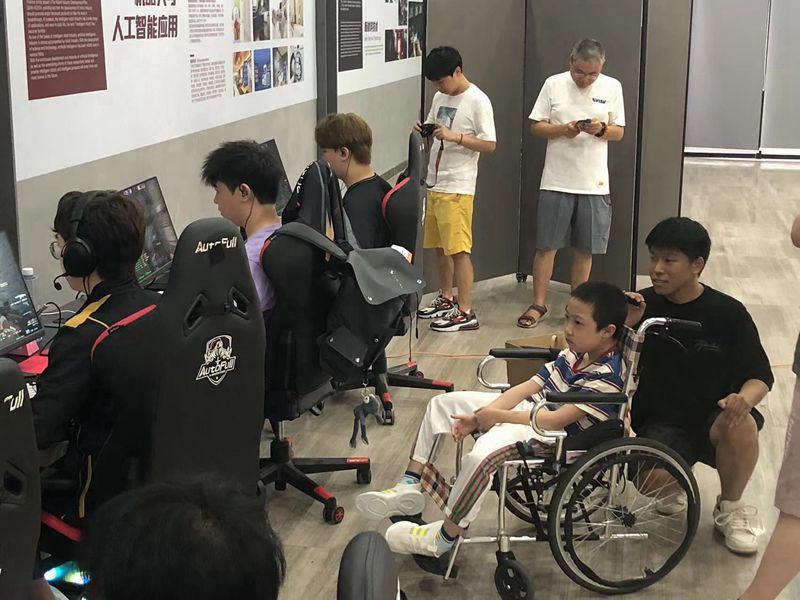 【战地日记】XPL媒体日：小晨是真正的大明星_5EPlay - 5EPlay赛凡网