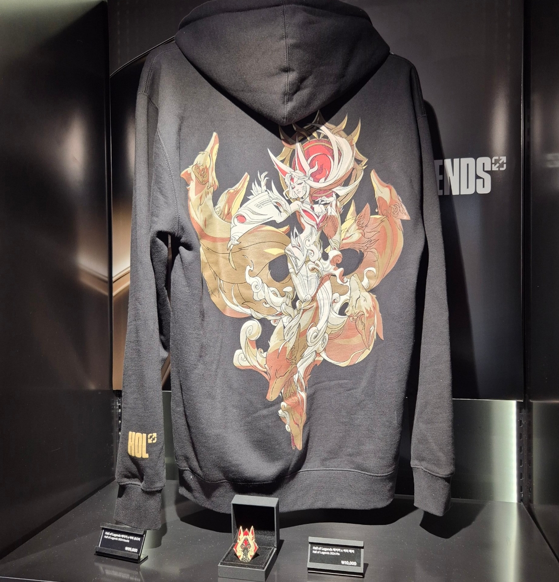 Riot推出Faker名人堂实物周边：手办2000元，卫衣550元_5EPlay - 5EPlay赛凡网