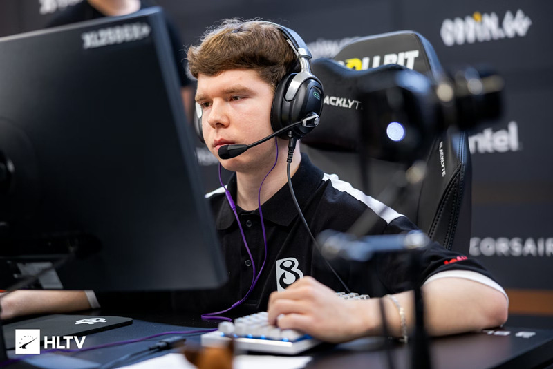 B8指挥官headtr1ck专访:新指挥教练默契无间,豪言锁定第三阶段晋级名额 B8指挥官headtr1ck专访:新指挥教练默契无间,豪言锁定第三阶段晋级名额