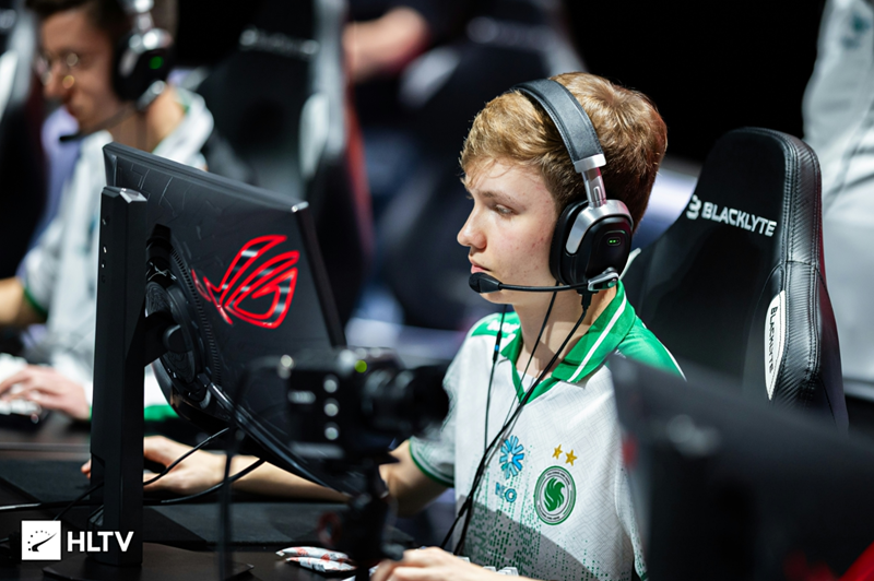 m0NESY:大赛压力外人难知,如今找回了比赛的乐趣 m0NESY:大赛压力外人难知,如今找回了比赛的乐趣