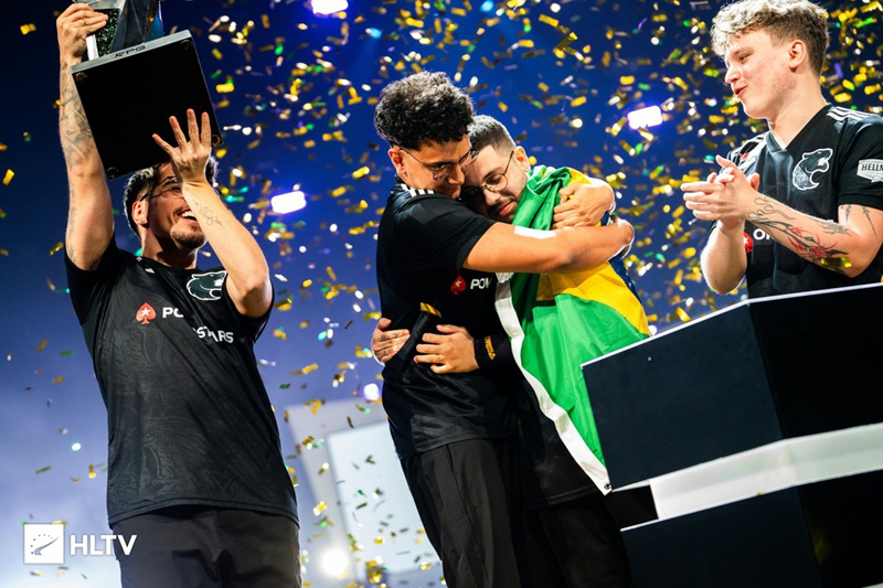 2025 HLTV年度最佳图集