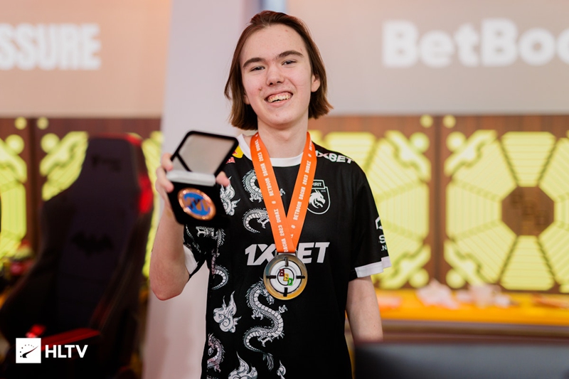 HLTV 2025年度最佳选手TOP2：donk