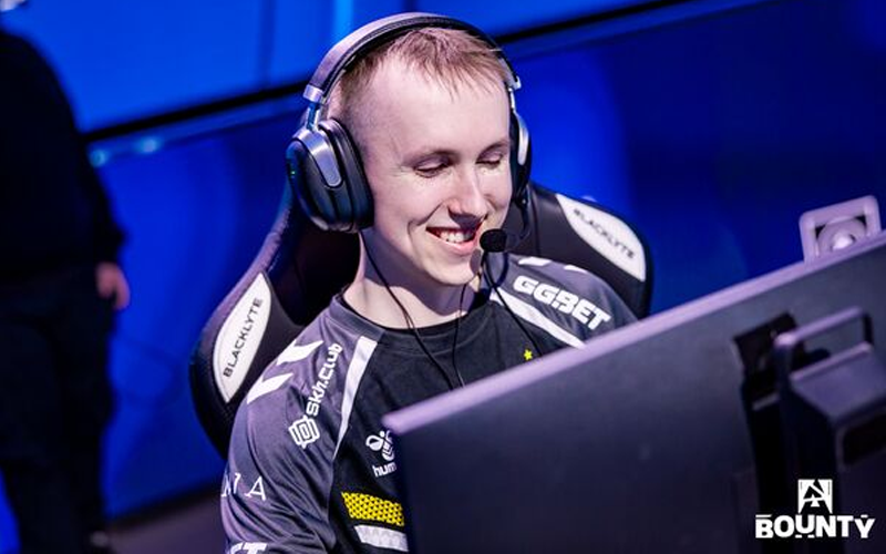 月度之星：dziugss的跃升之路与FUT的立陶宛答案