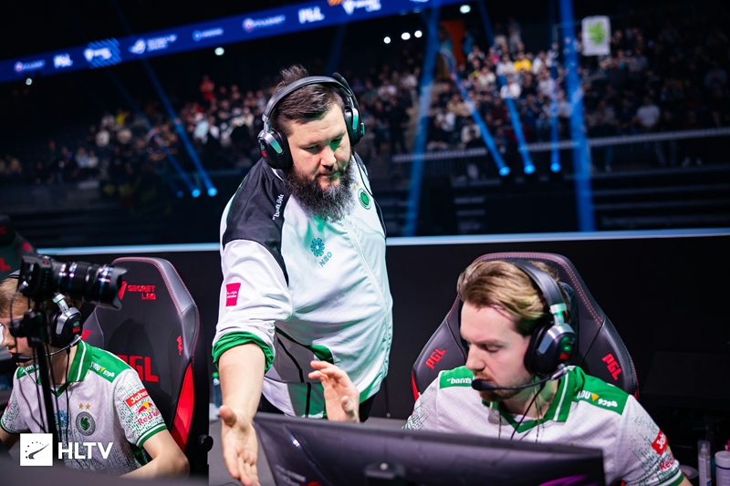 zonic铁腕治军！专访Falcons教练：我曾太民主，如今团队必须优先于个人