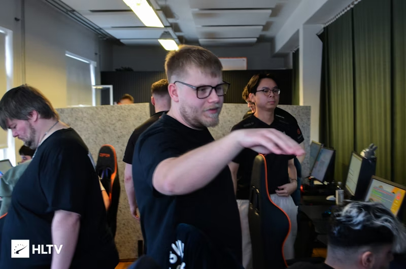 官宣：ECSTATIC下放四名选手，仅留nut nut一人