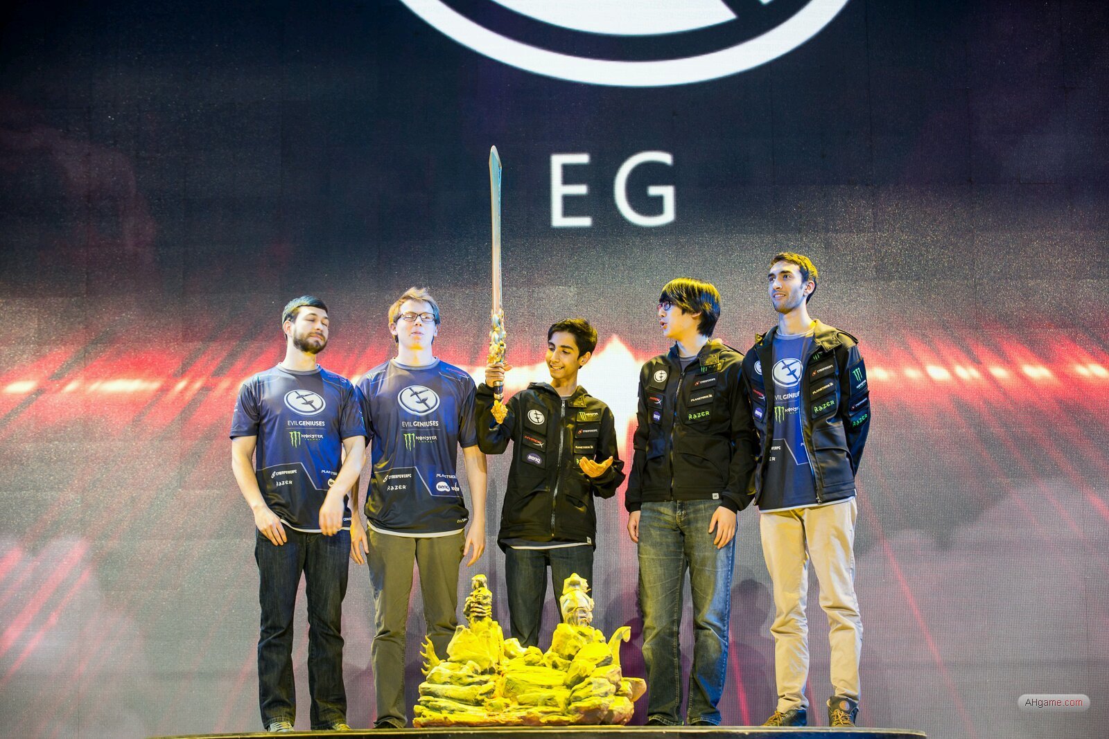 赛睿与evil geniuses战队宣布合作