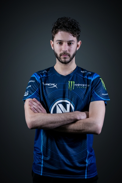 英雄胜率排行榜_对抗路胜率大洗牌,强如芈月也只能排第二,第一号称C位的梦魇!(2)